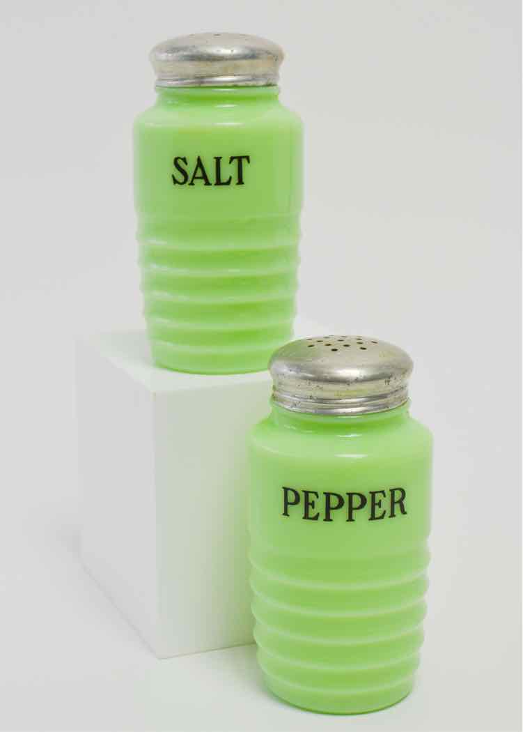 Salt/Pepper Shakers