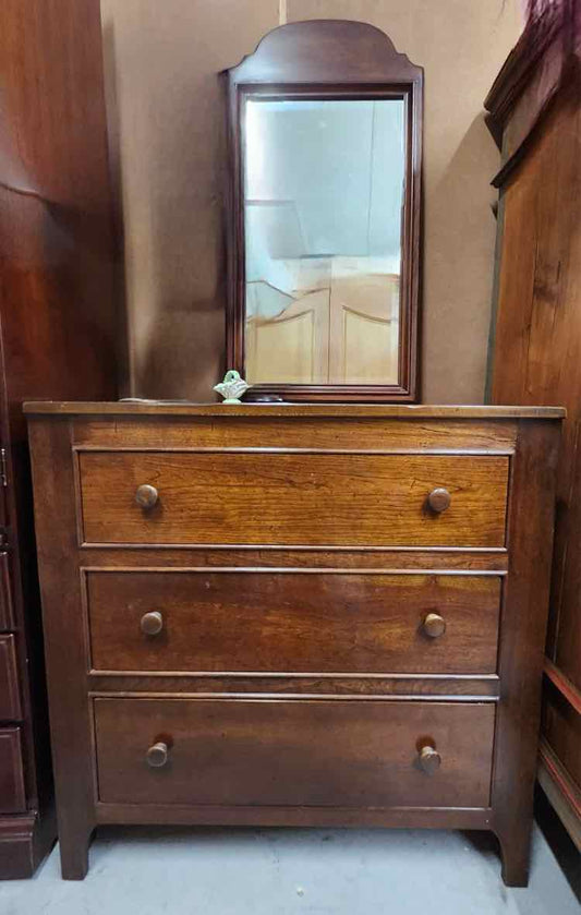 Hickory Chair Dresser w/Mirror
