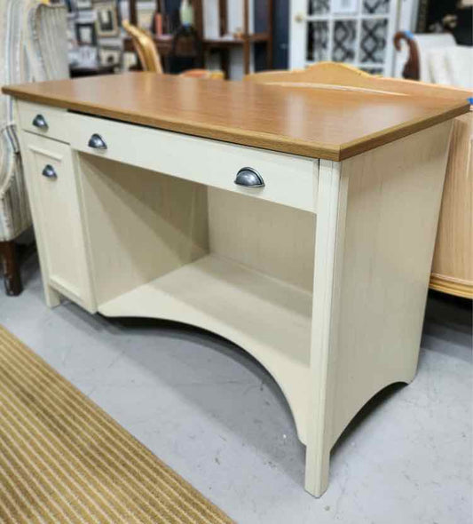 White and Wood Desk