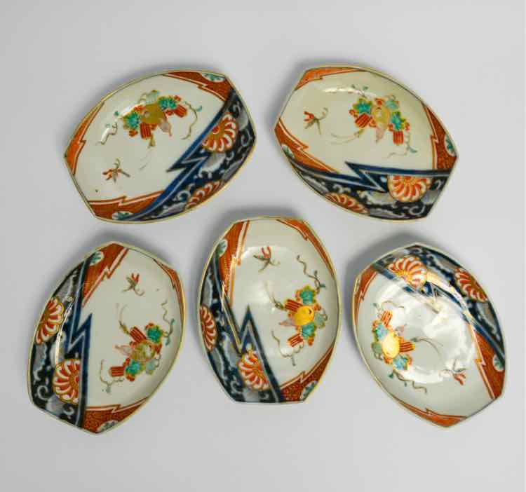Hand painted Imari Porcelain Bowls
