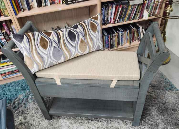 Storage Bench w/Cushion