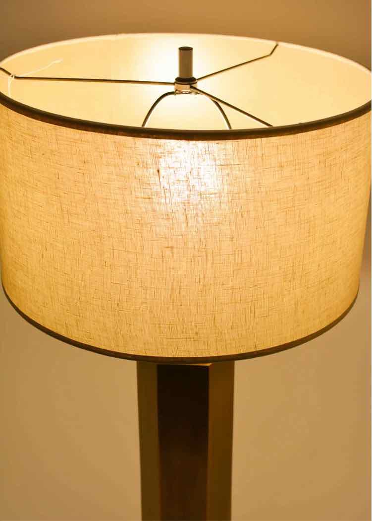 Metal Gold Tone Lamp