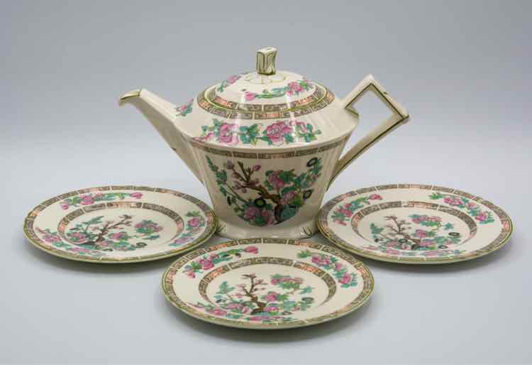 Stafforshire Teapot & 3 Plates