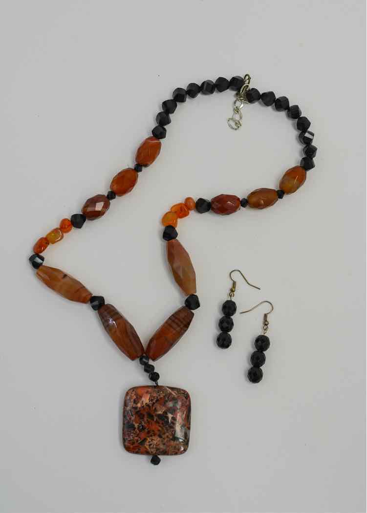 Necklace and Earring Jewelry Set