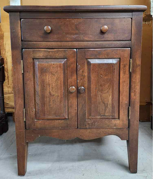 'Hickory Chair' Nightstand