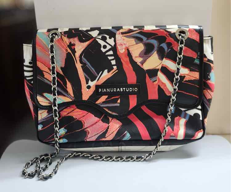 Pianura Studio/Chain & Black Strap Purse