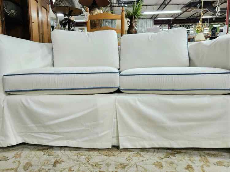 White Robby & Stucky Slip Cover Sattee