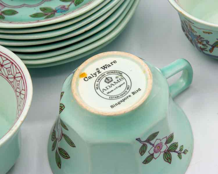 Calyx Ware Singapore Bird Cups & Saucers