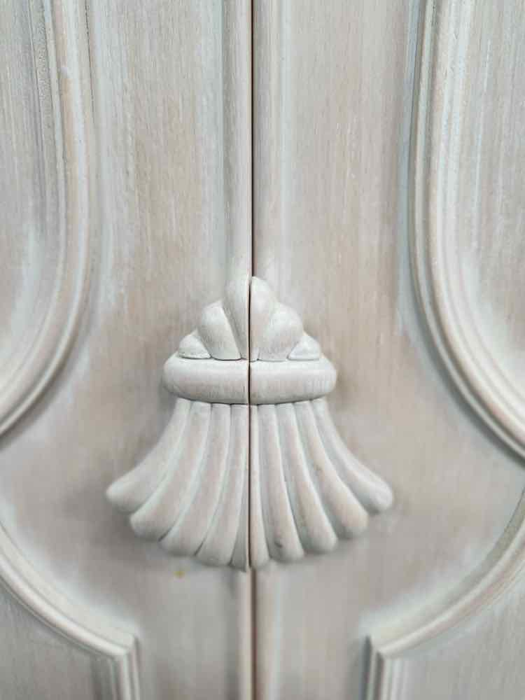 Wood Cream Credenza