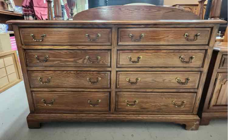 Ethan Allen 8 Drawer Dresser