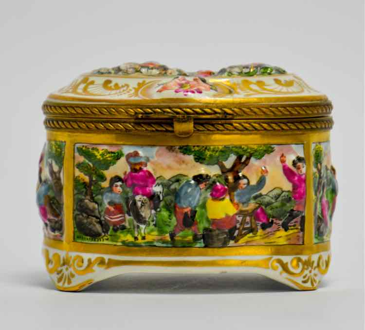 Capodimonte Italian Trinket Box