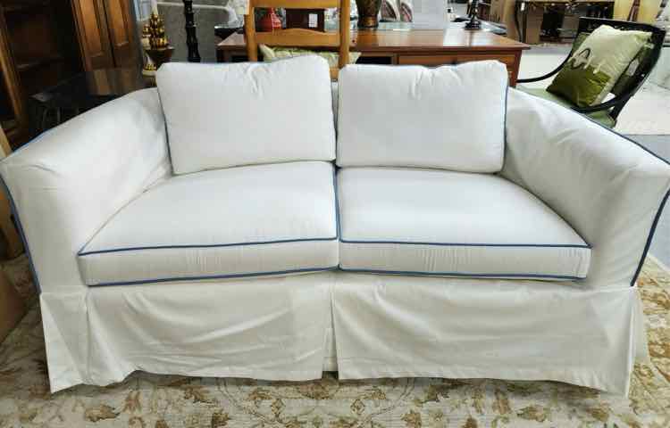 White Robby & Stucky Slip Cover Sattee
