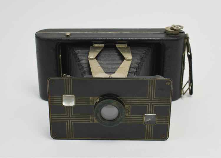 Vtg. Kodak Jiffy Six-20 Series II Camera