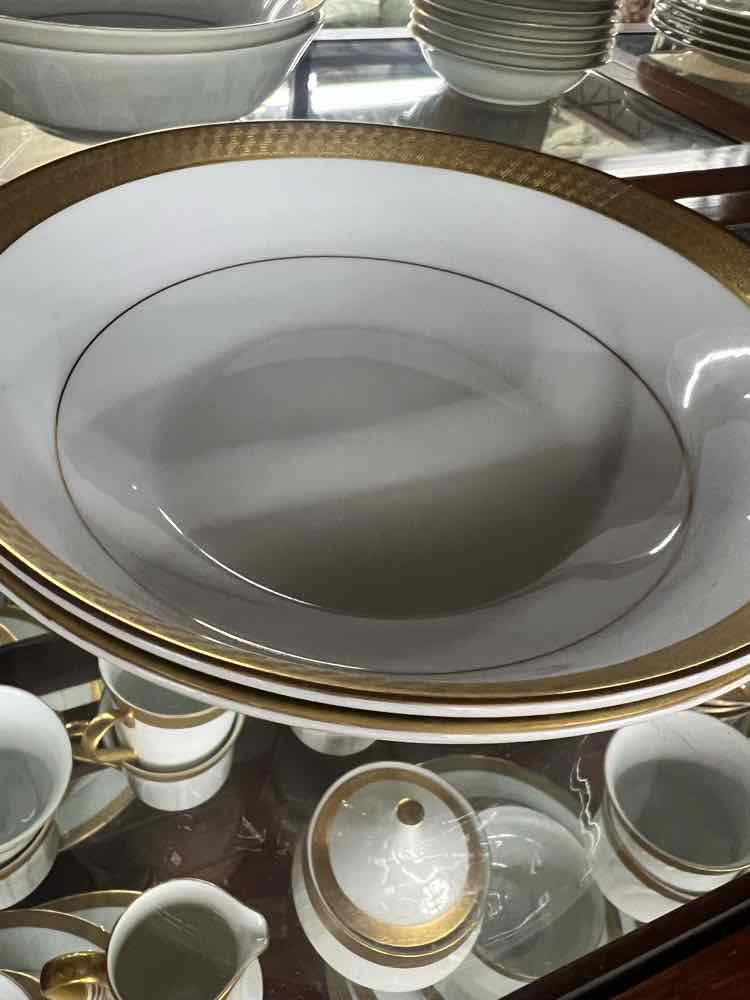 Mikasa Dishware