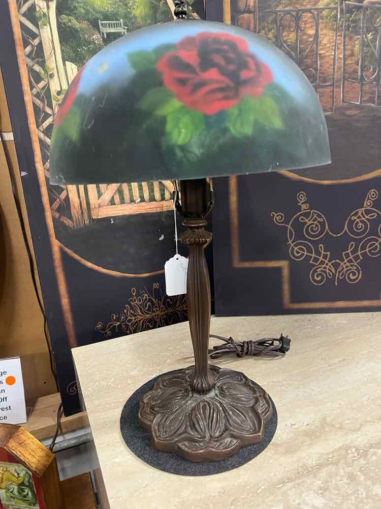 Dome Floral Lamp