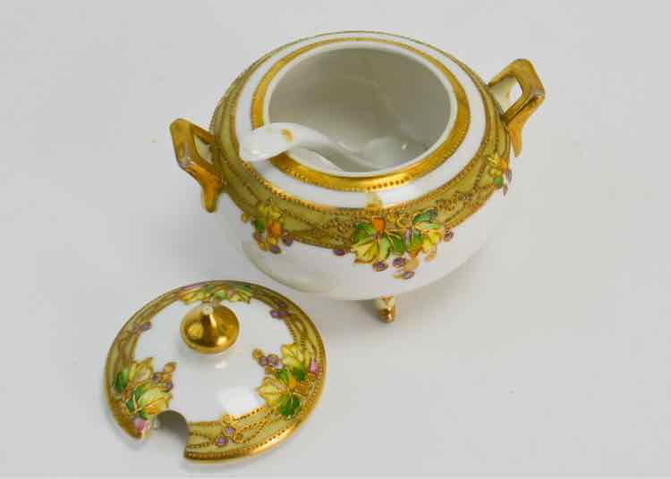 Dishware