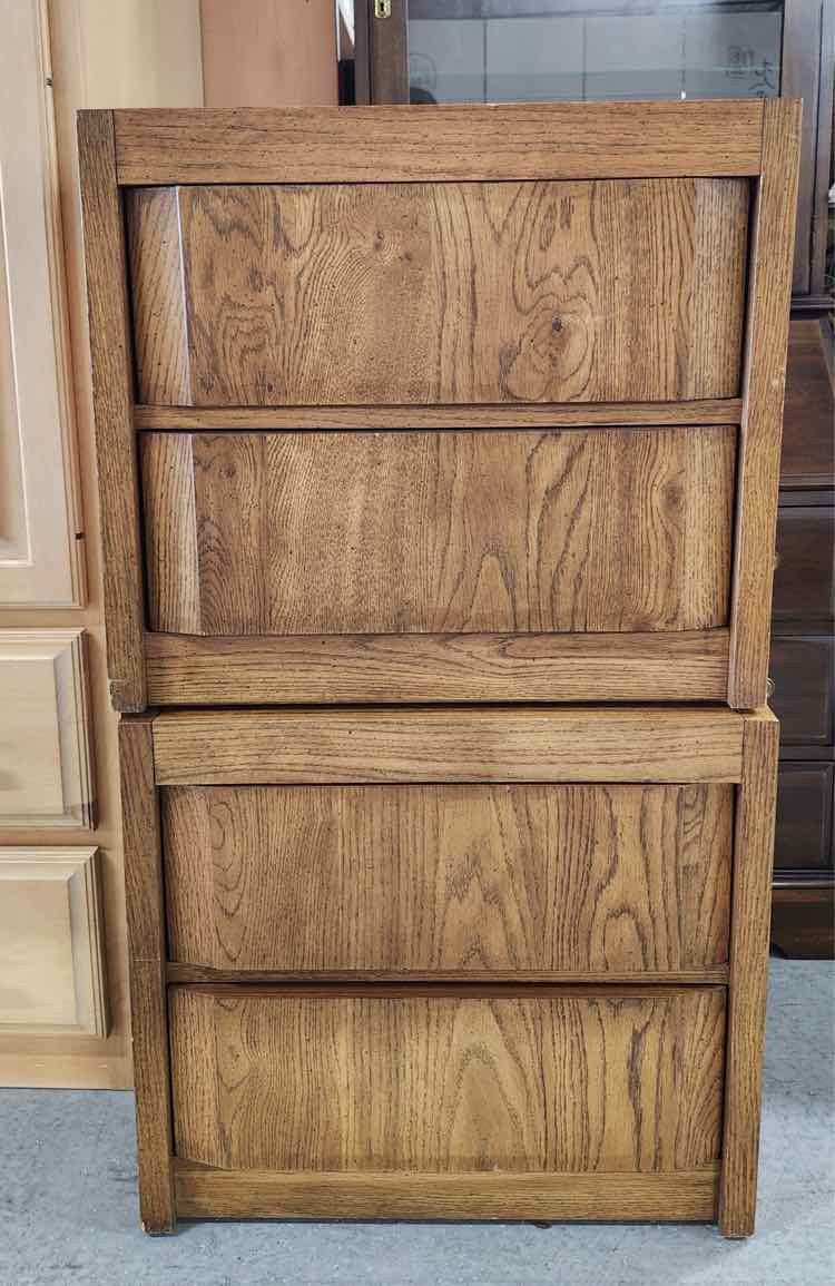 Oak Thomasville Nightstands