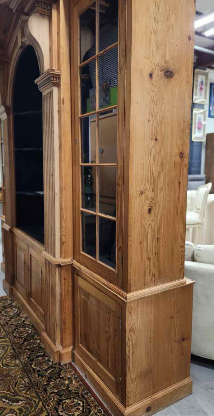 Pine Bibliotec Cabinet