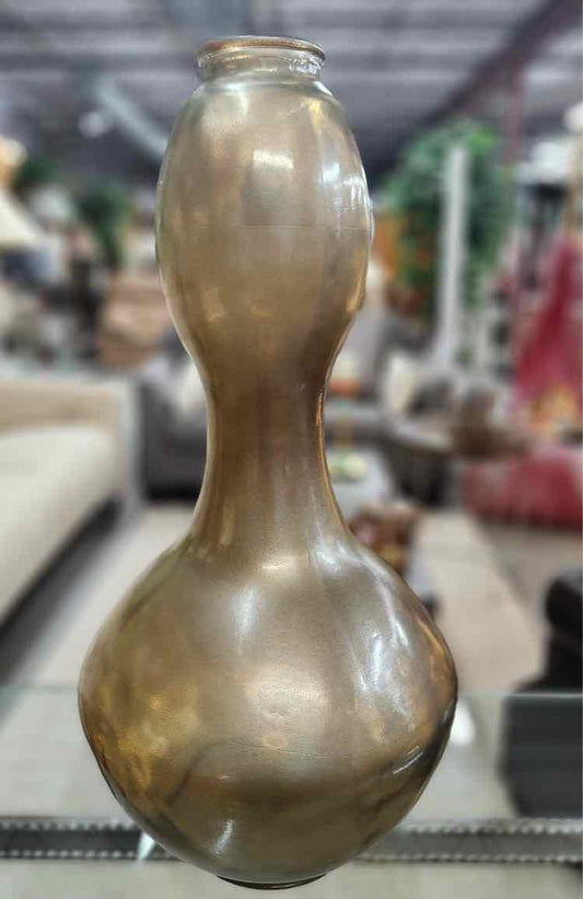 METALLIC VASE