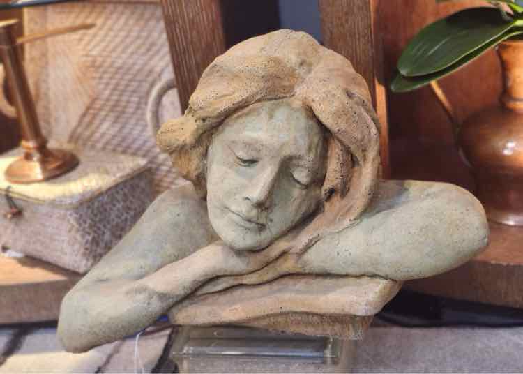 Statue