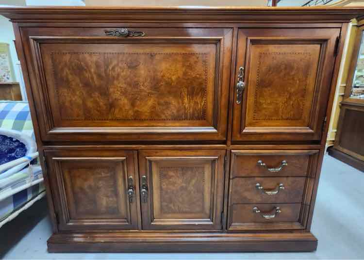 Thomasville Desk Unit