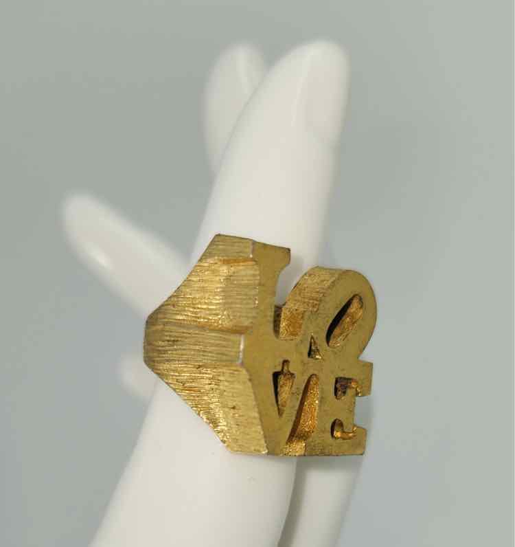 Robert Indiana 'LOVE' Pop Art Ring