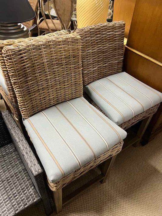 3 Wicker Stools