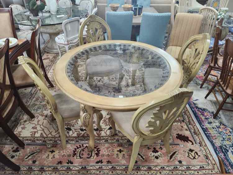 Round Glass Top Table w/4 Chairs