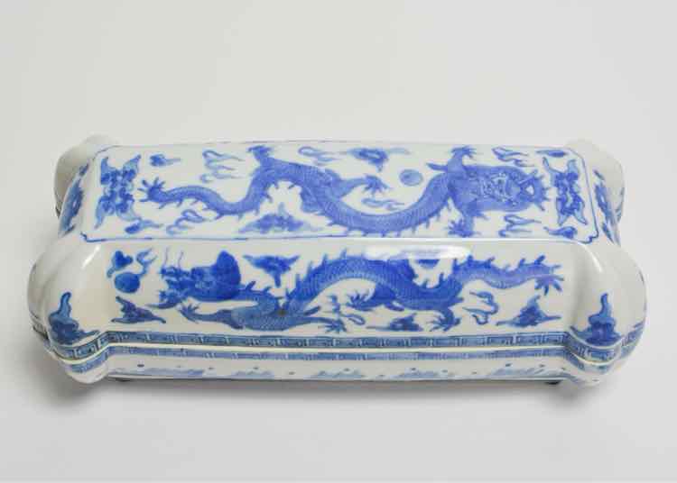 Japanese Ming Dynasty Porcelain Box