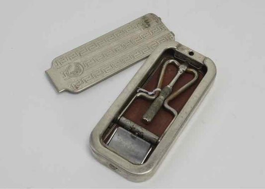 Vintage Metal Razor Set/