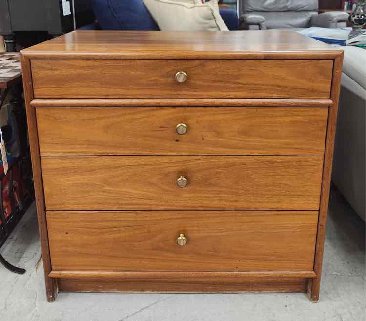 Pair of Drexel Heritage Nightstands