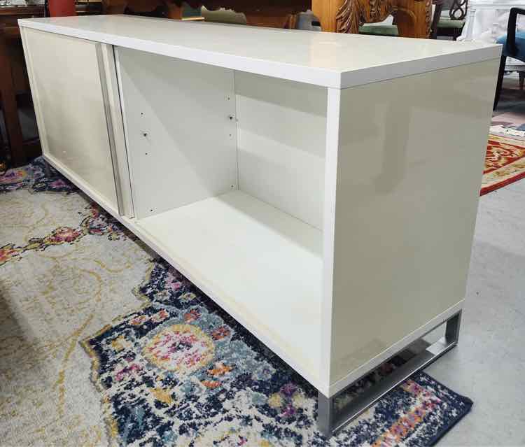 Domitalia White Cabinet