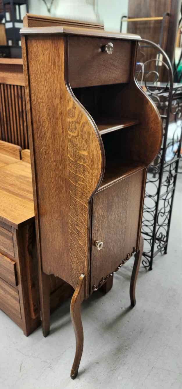 Victorian Style Phone Stand