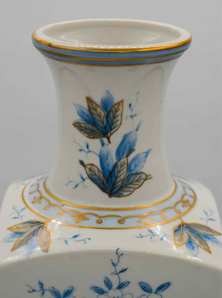 Norleans Japan Blue/White Vase