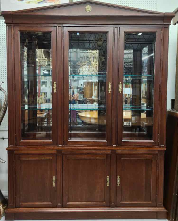 2pc Ethan Allen Hutch