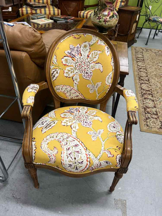 YELLOW PAISLEY PRINT Chair