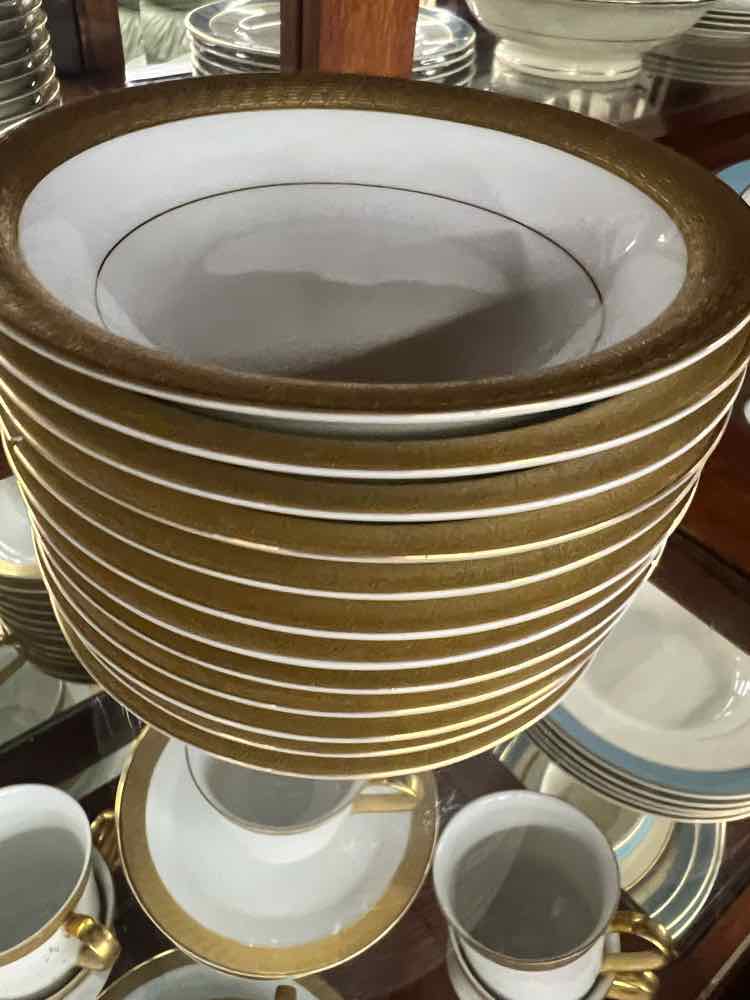 Mikasa Dishware