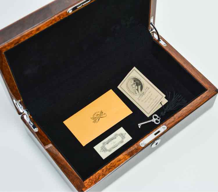 Colonial L. Mahogany Ambassador Box