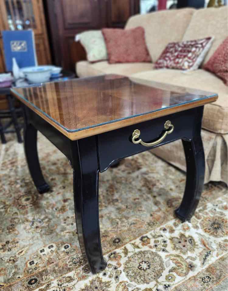 Berndhart Flair End Table