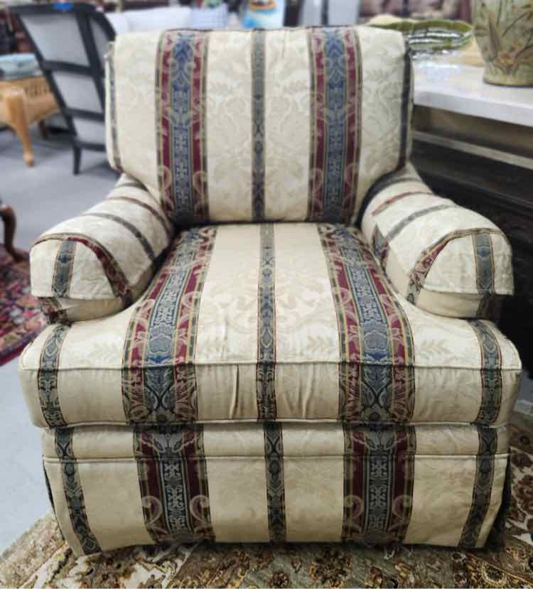 Thomasville Beige/Burgundy Chair
