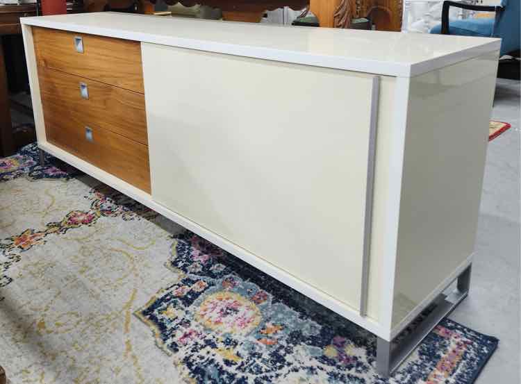 Domitalia White Cabinet