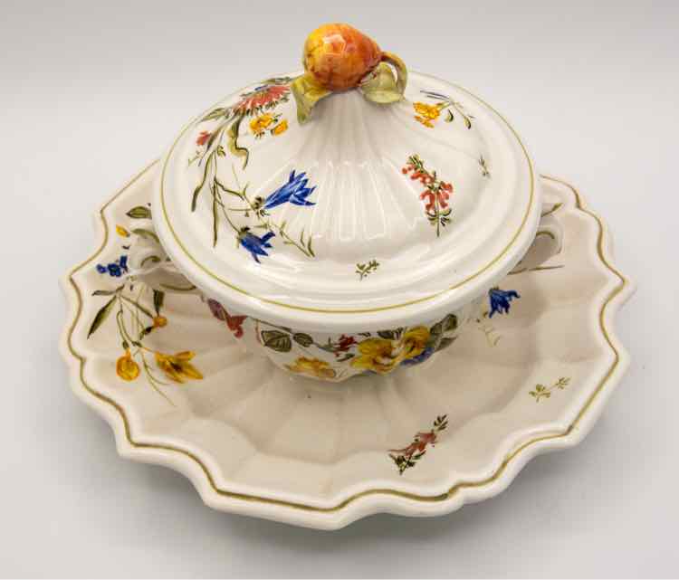 Italian Bowl w/ Lid & Dish