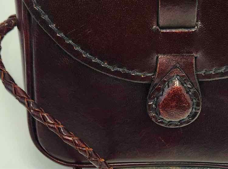 Amano Leather Crossbody Bag