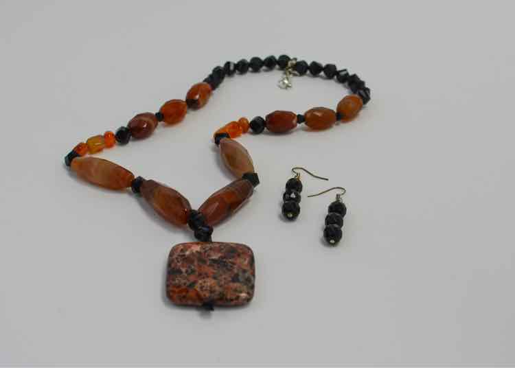 Necklace and Earring Jewelry Set