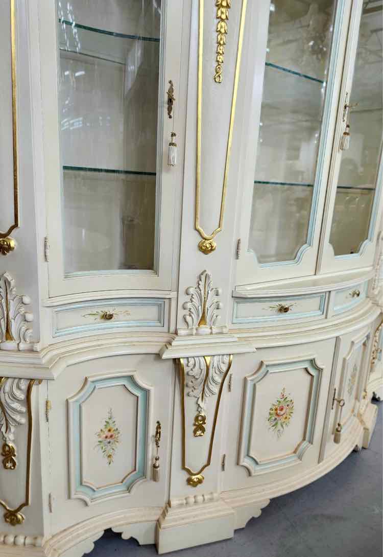 2pc Beige/Gold Hutch