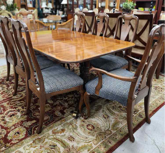 Dining Table with 8 Chairs