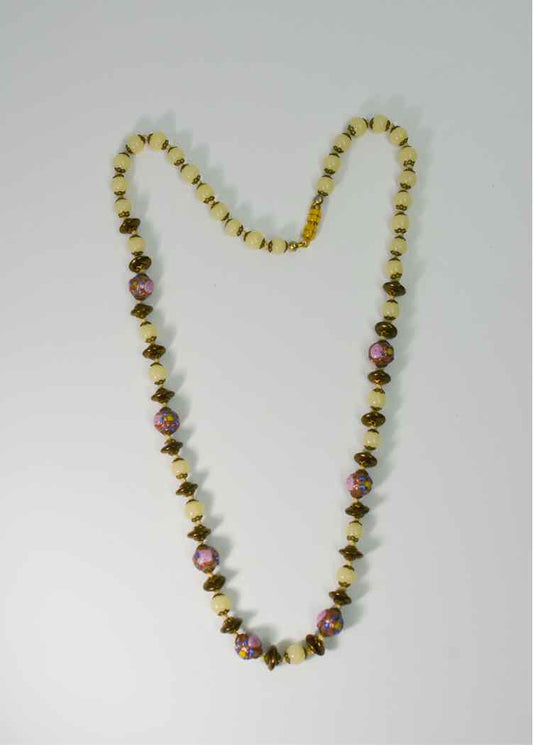 Vtg. Cake Bead Necklace