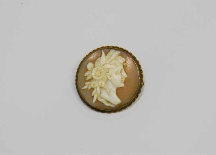 Antique Victorian Hand Carved Shell Brooch