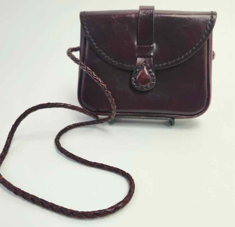 Amano Leather Crossbody Bag