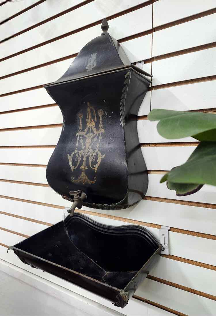 Handmade Italian Tole Lavabo Sink